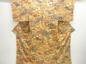 未使用品　縮緬地花に蝶模様小紋着物